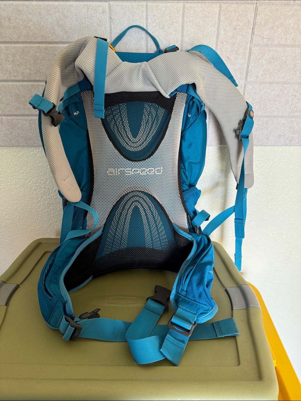 OSPREY Sirrus 24 Backpack in Teal Blue - Picture 2 of 4